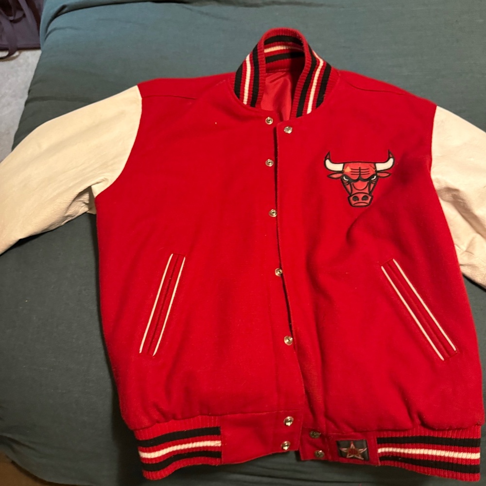 Chicago Bulls Reversible Jacket (varsity + satin bomber)